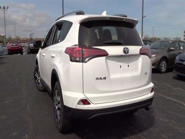 Toyota RAV4 2017 photo 29